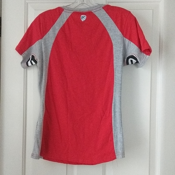 Georgia Hands High t-shirt - Picture 4 of 5